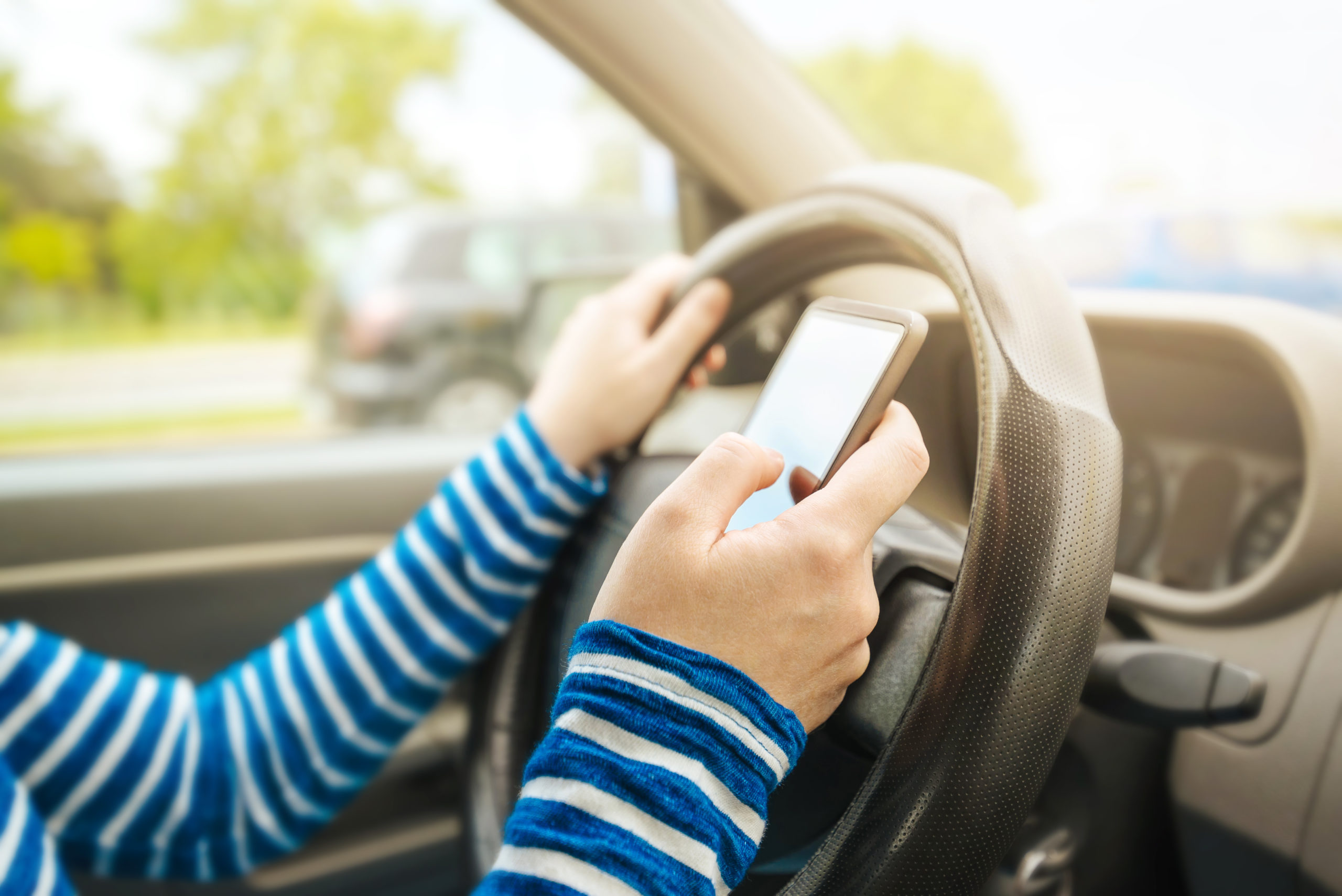 T L Phone Au Volant En T Toute Lann E Ayez La Bonne Attitude