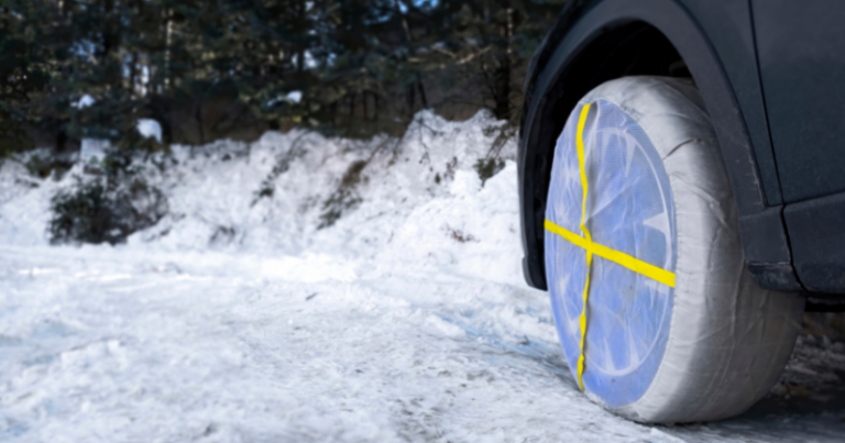 Chaussettes ou chaînes à neige : les différences - Direct Assurance